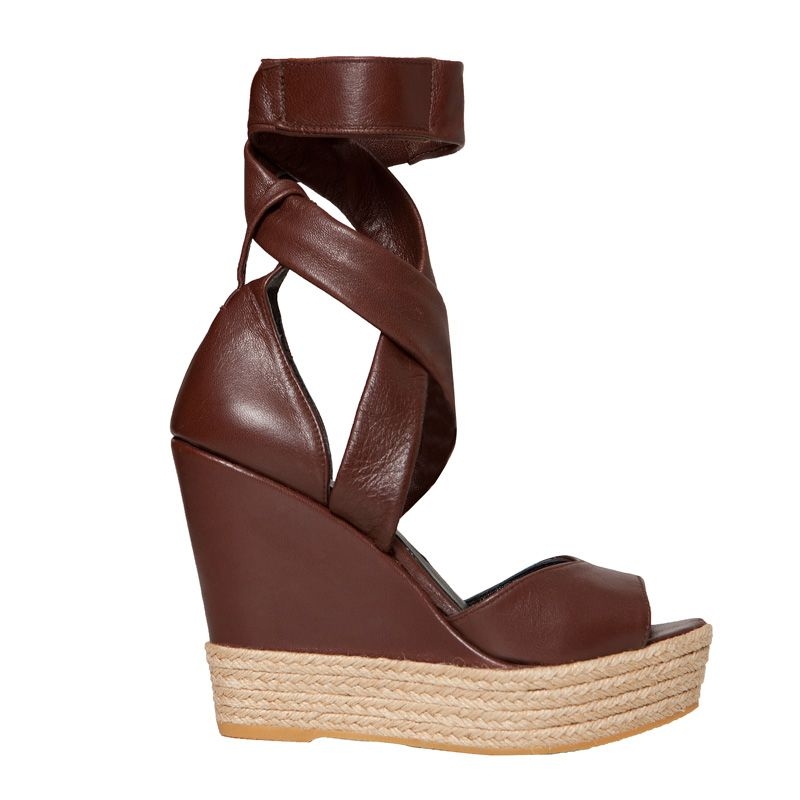 sandalias de cuña marrones y tiras al tobillo de mas34